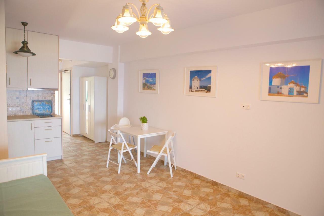 Mediterranean Sandy Beach Apartment Tolón Buitenkant foto